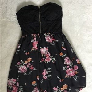 Sexy shoulder less dress